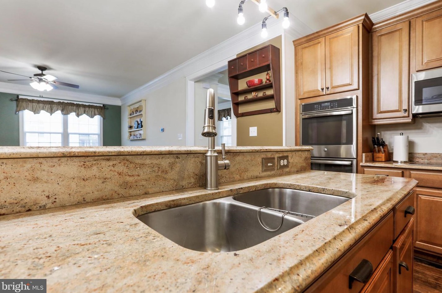 1257 Fairfax Blvd, Ranson WV  25438-5740 exterior