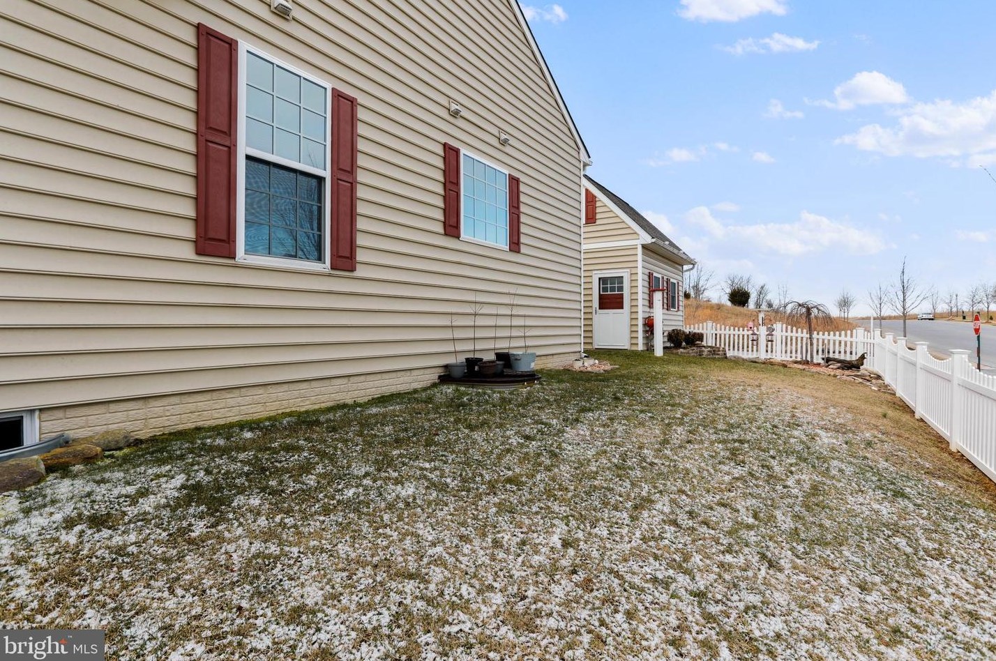 1257 Fairfax Blvd, Ranson WV  25438-5740 exterior