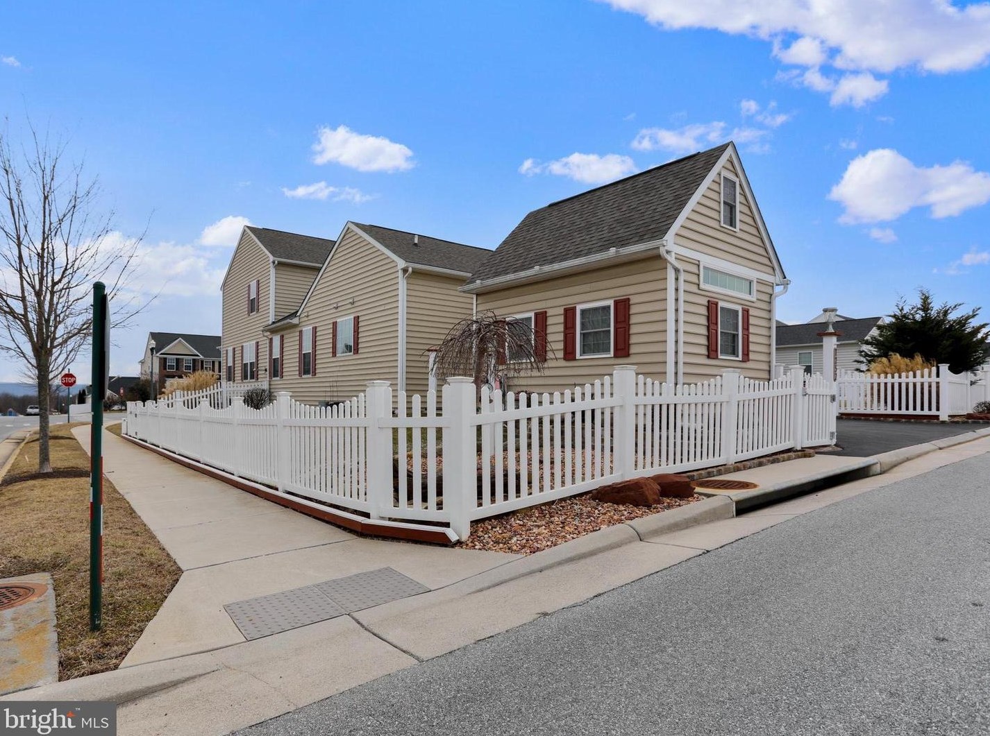 1257 Fairfax Blvd, Ranson WV  25438-5740 exterior