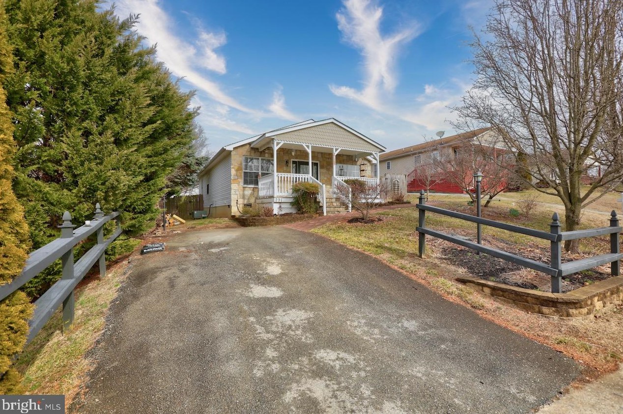 291 Beauregard Blvd, Charles Town, WV 25414