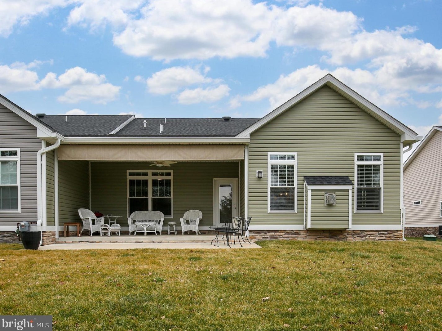 266 Baltusrol Dr, Charles Town, WV 25414