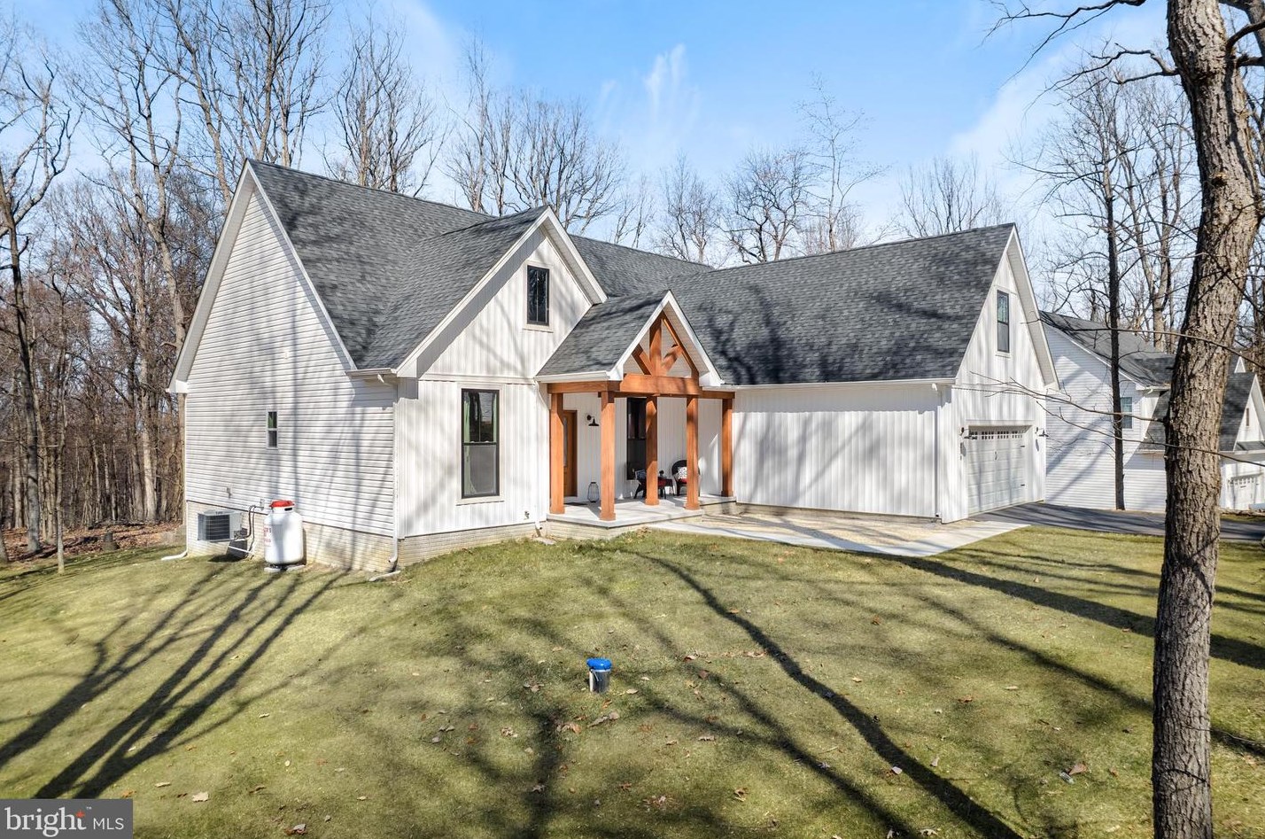 258 Speaks Ln, Harpers Ferry, WV 25425