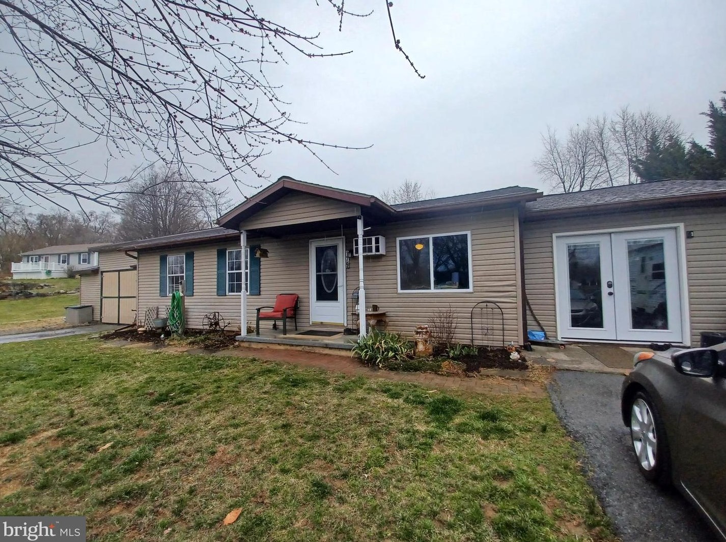 179 Evergreen Dr, Charles Town, WV 25414