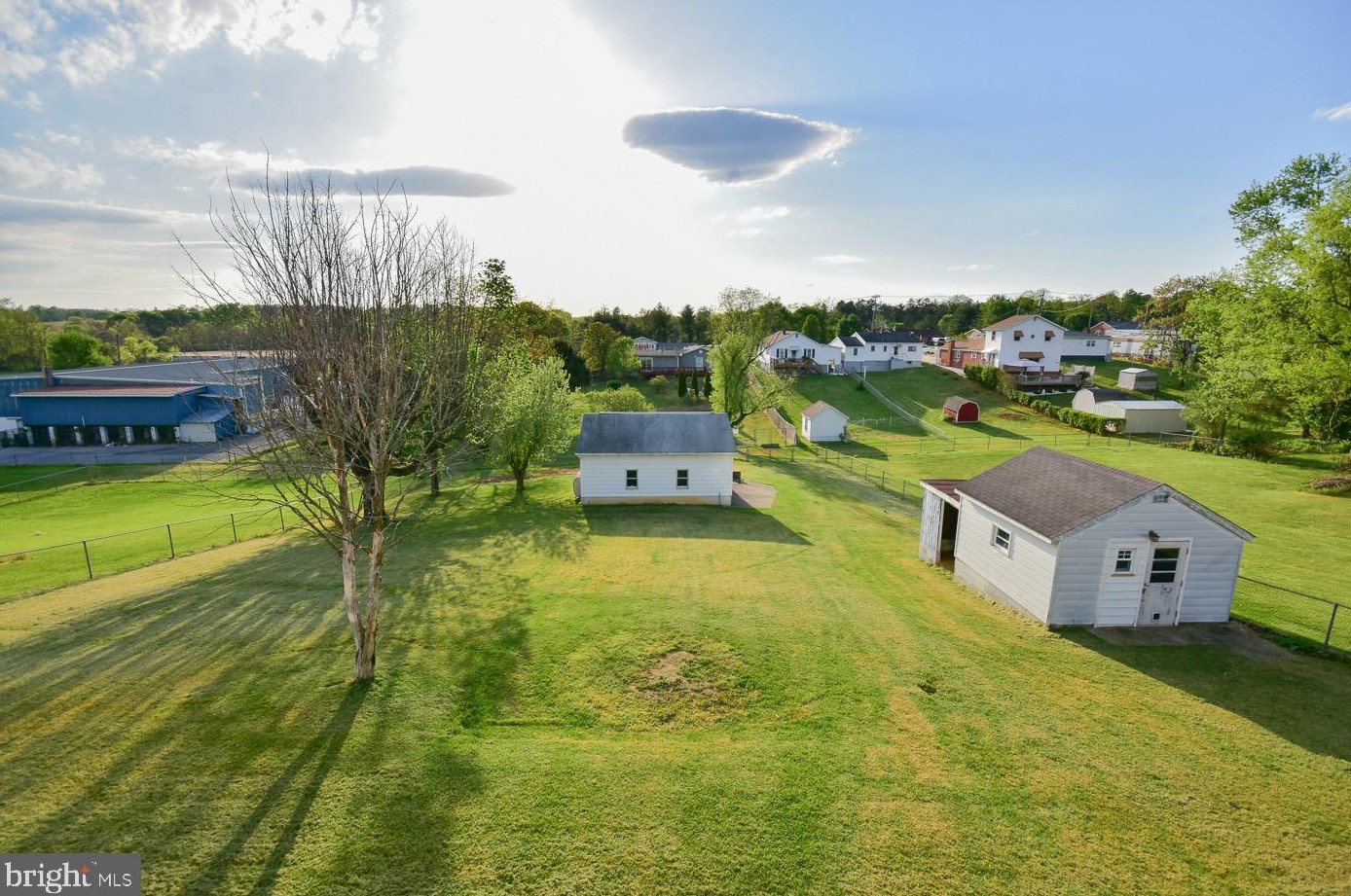 190 High St, Charles Town, WV 25414