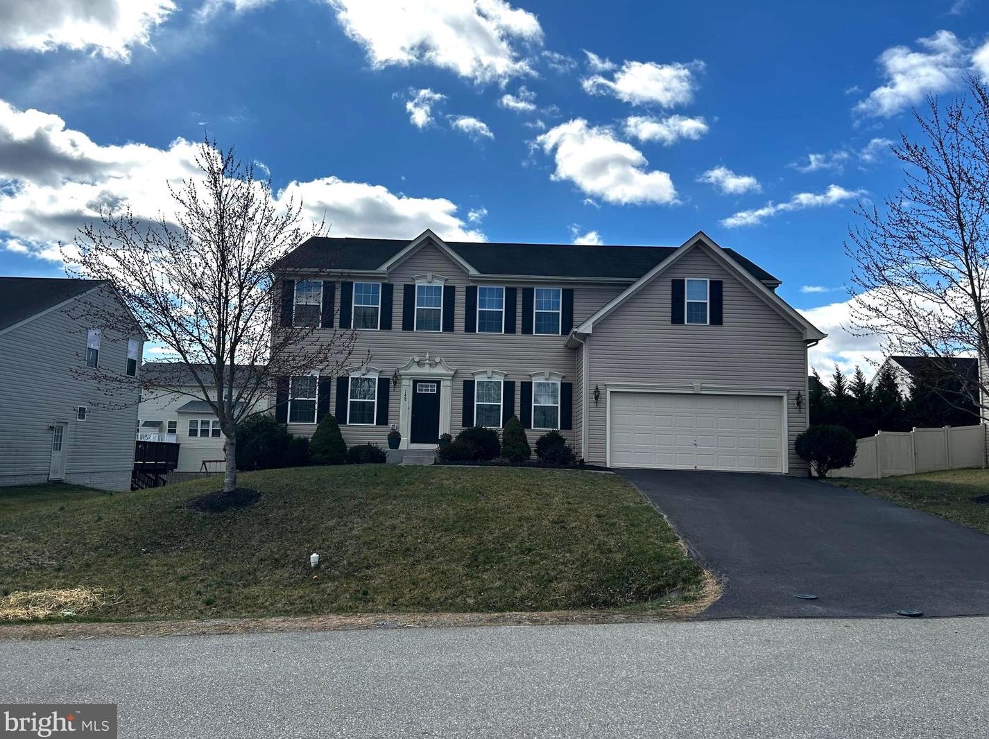 148 Killian Ln, Charles Town, WV 25414