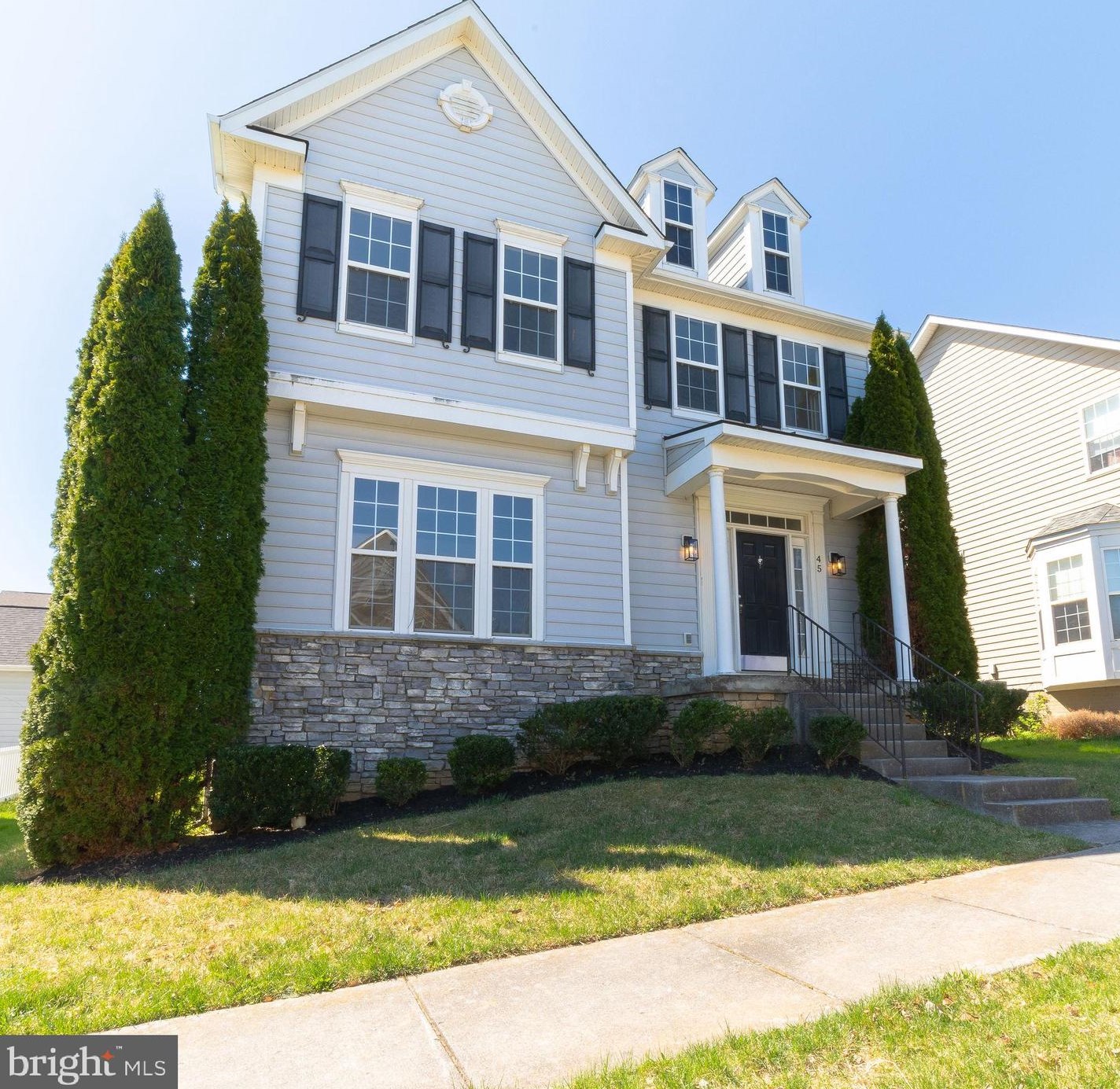 45 Colonial Dr, Charles Town, WV 25414