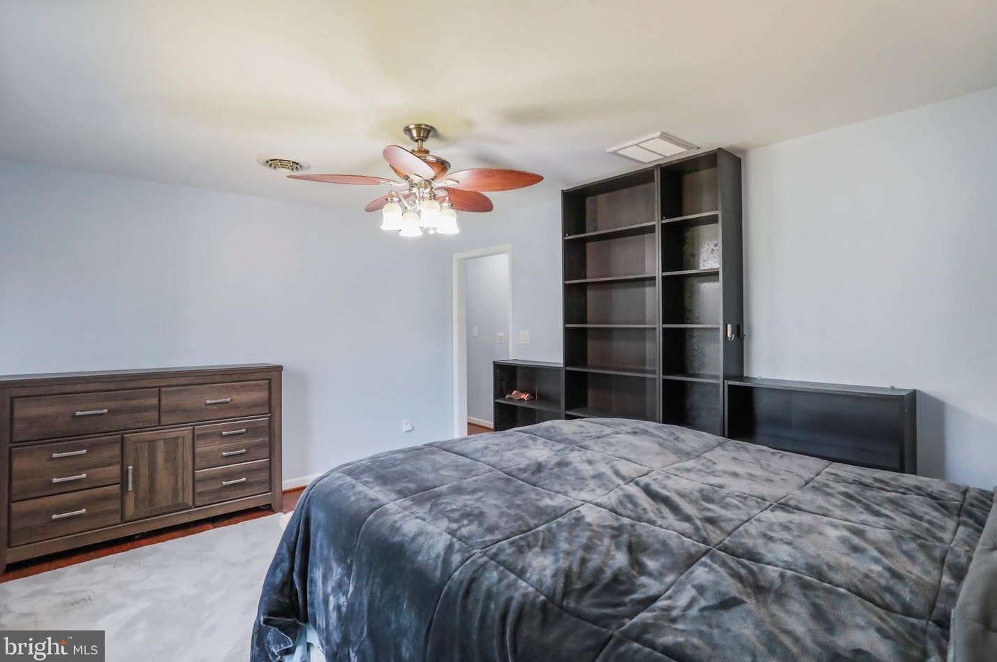 224 Old Leetown Pike, Martinsburg WV 25430-5561 exterior