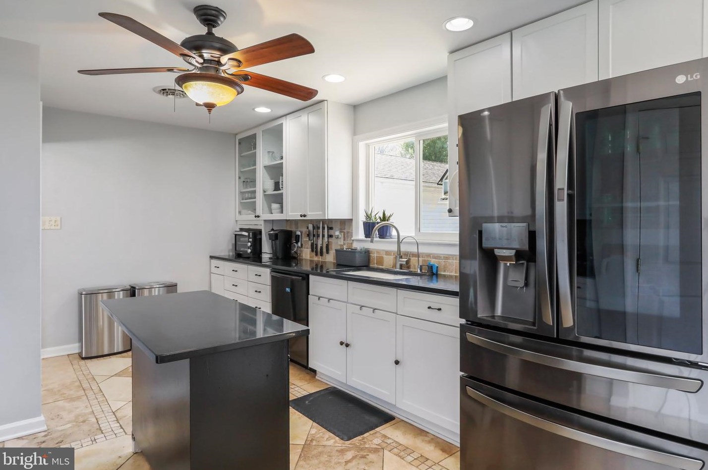 224 Old Leetown Pike, Martinsburg WV 25430-5561 exterior