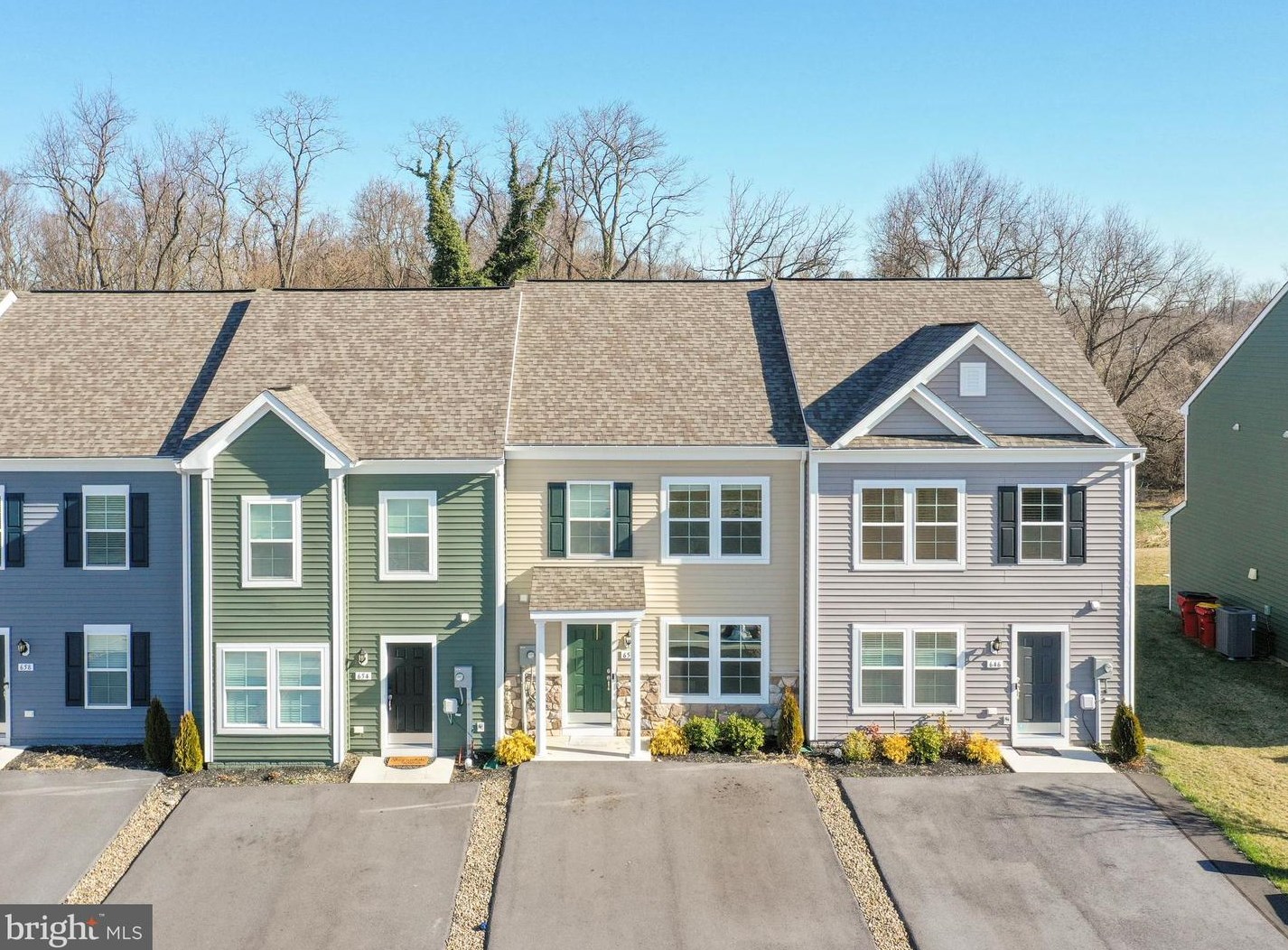 650 Thumper Dr, Ranson WV  25438-4890 exterior