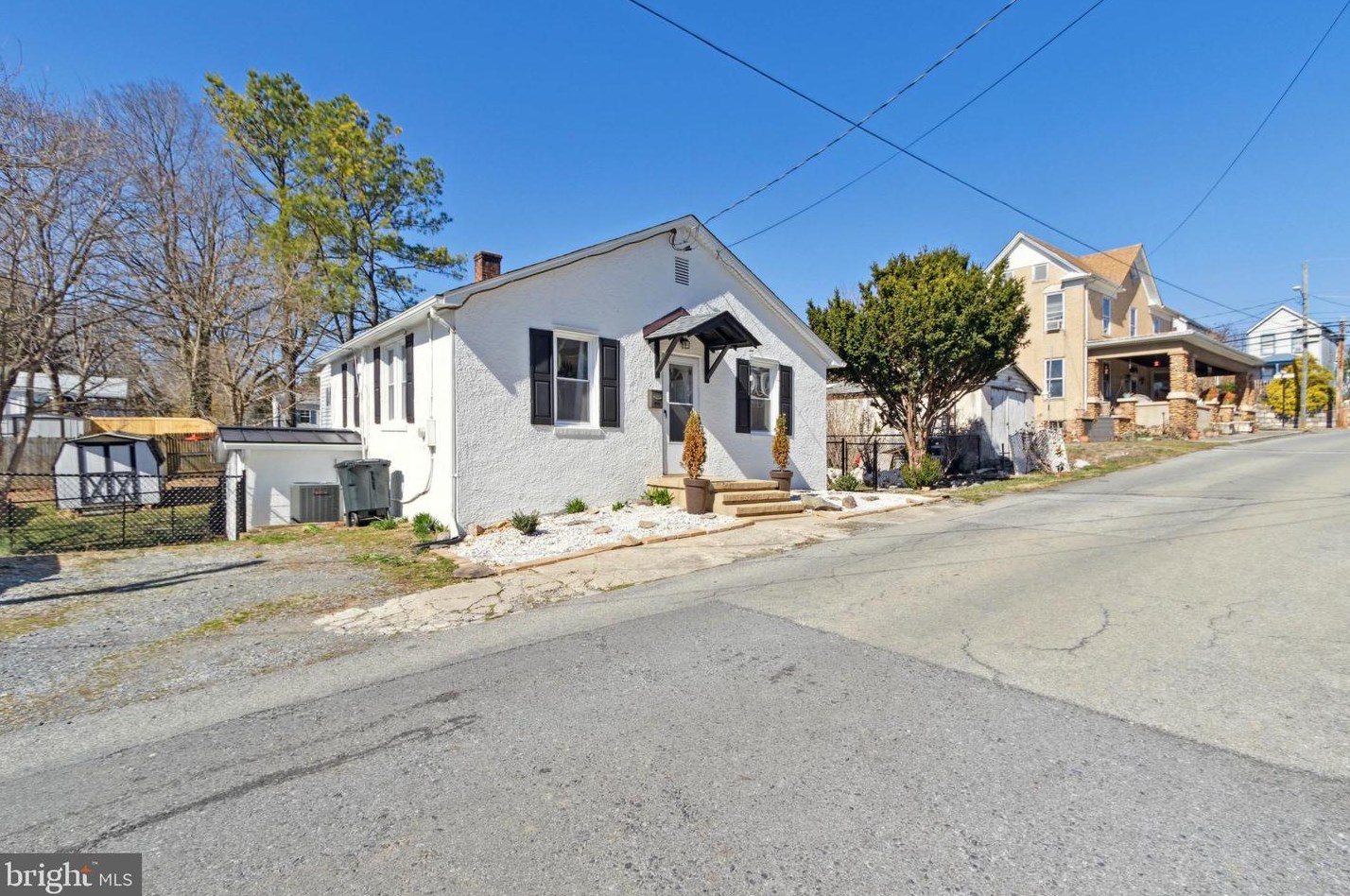 114 Mount Parvo Ave, Charles Town, WV 25414