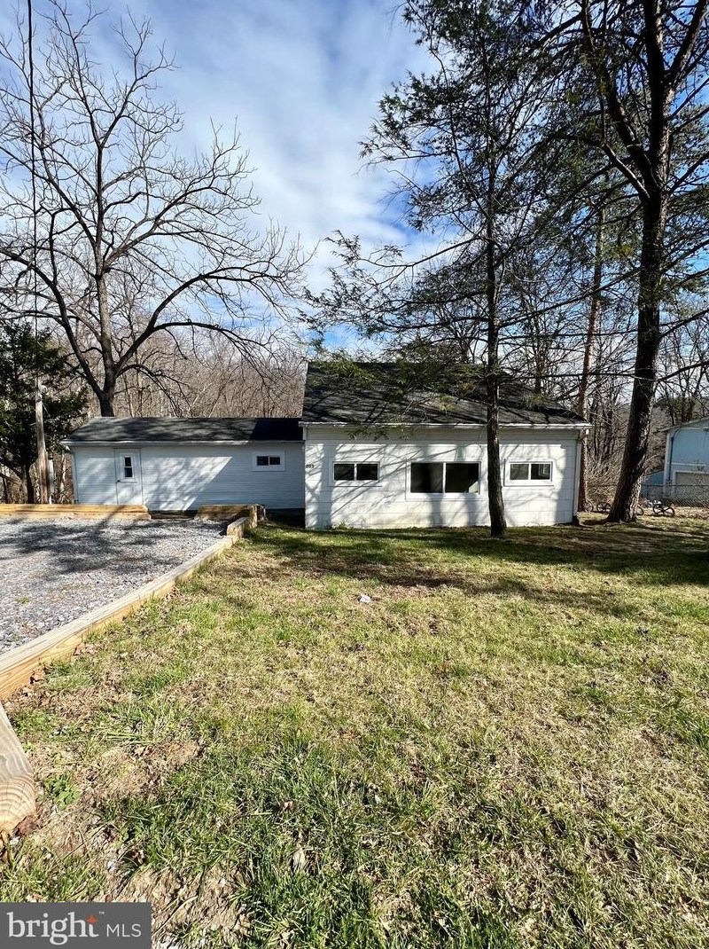 205 Campsite Trail, Harpers Ferry, WV 25425