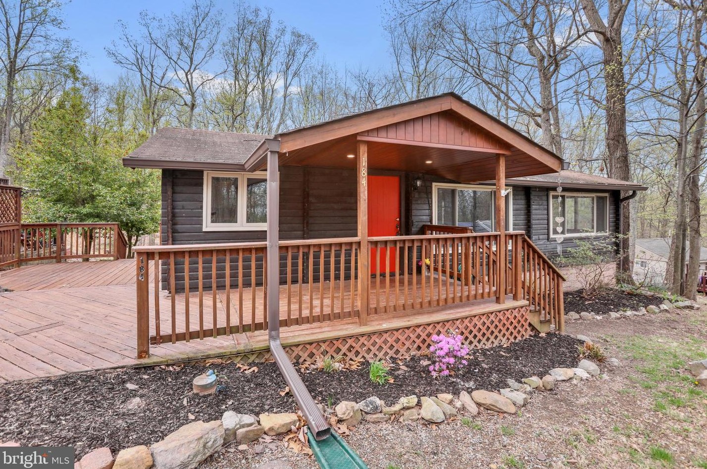 184 Revenoor Rd, Harpers Ferry, WV 25425