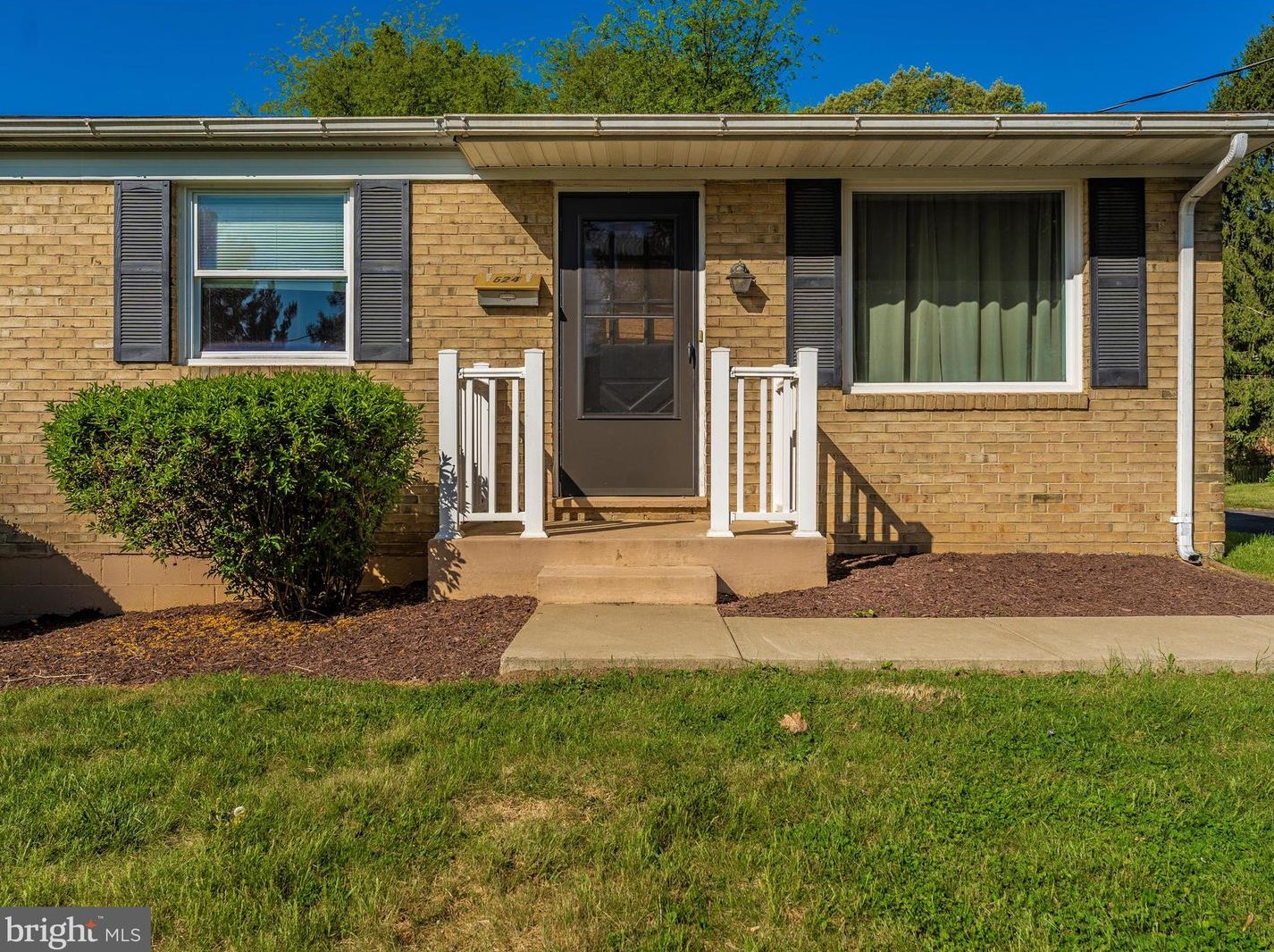 524 Brooke St, Charles Town, WV 25414
