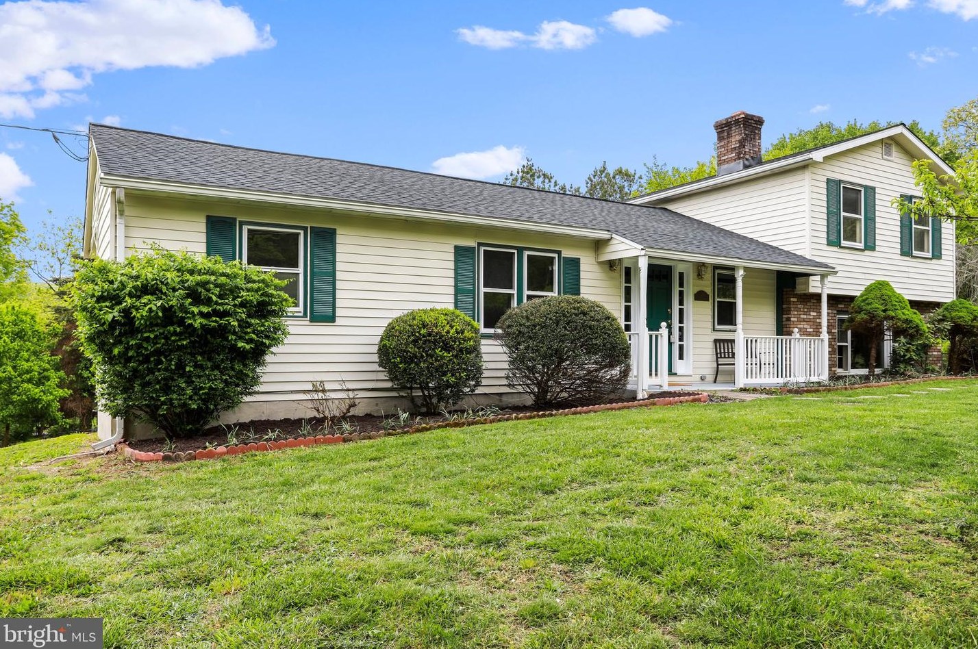 129 Cheney Ave, Harpers Ferry, WV 25425