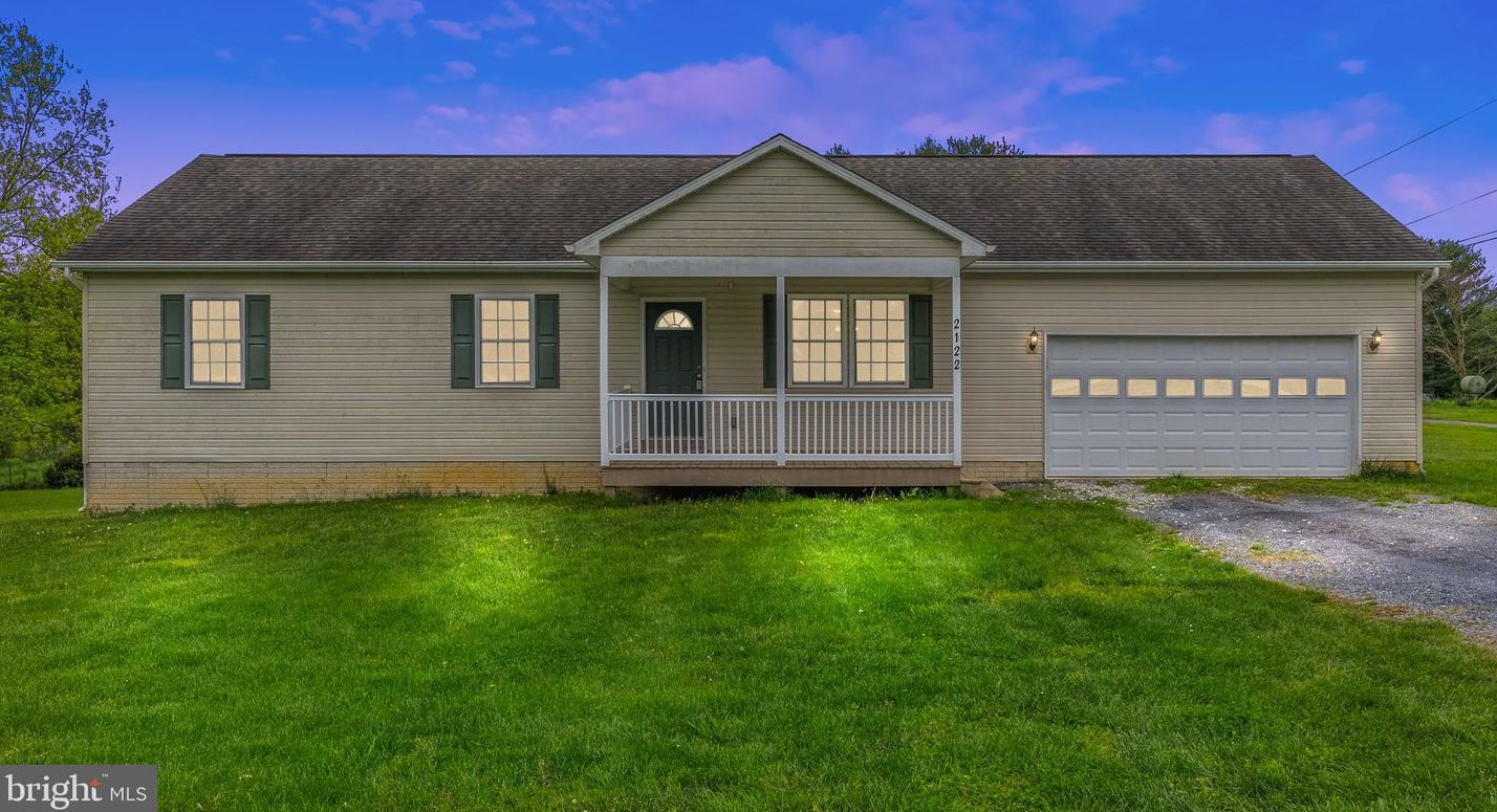 2122 Myerstown Rd, Charles Town, WV 25414
