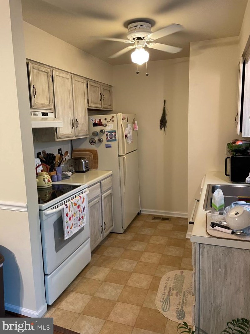15 Mudfort Dr, Harpers Ferry, WV 25425