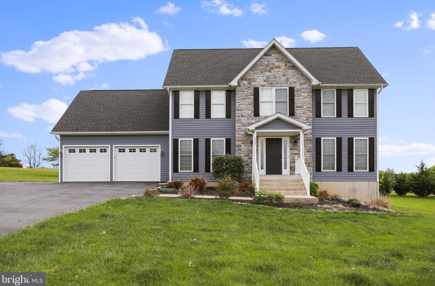 554 Cherry Hill Farm Dr, Martinsburg, WV 25430-5696