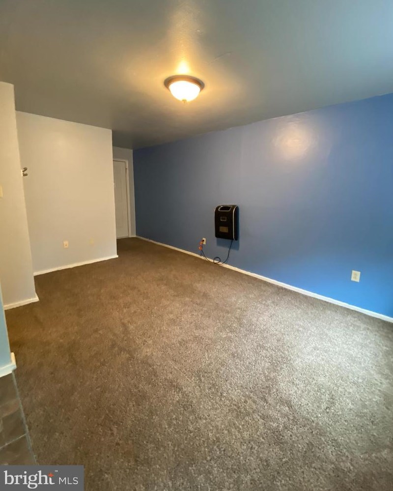202 S Samuel St #200, Charles Town, WV 25414