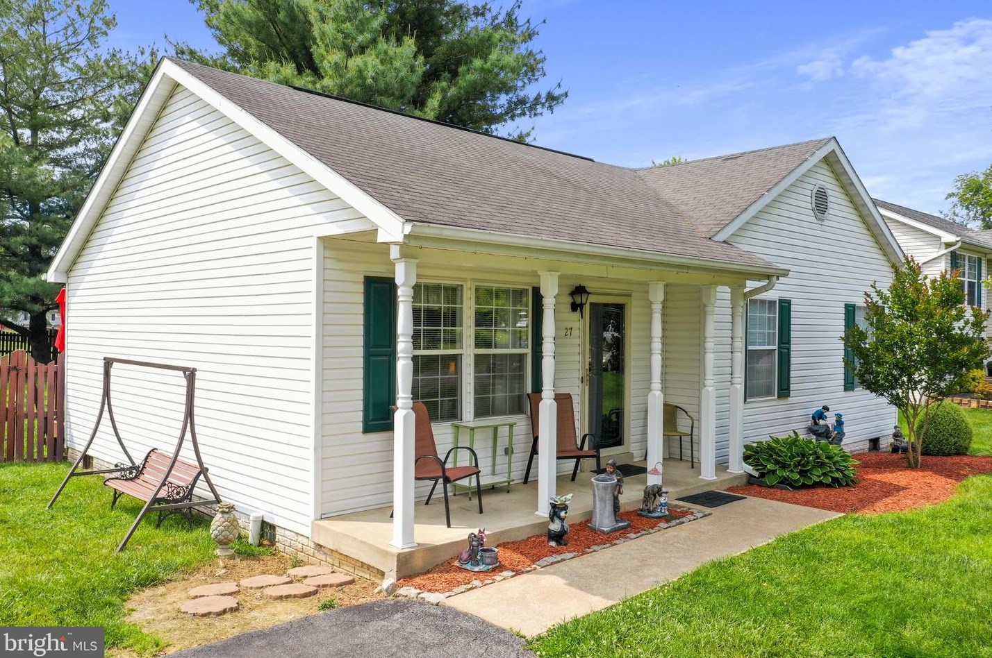 27 Bugs Ct, Ranson, WV 25438