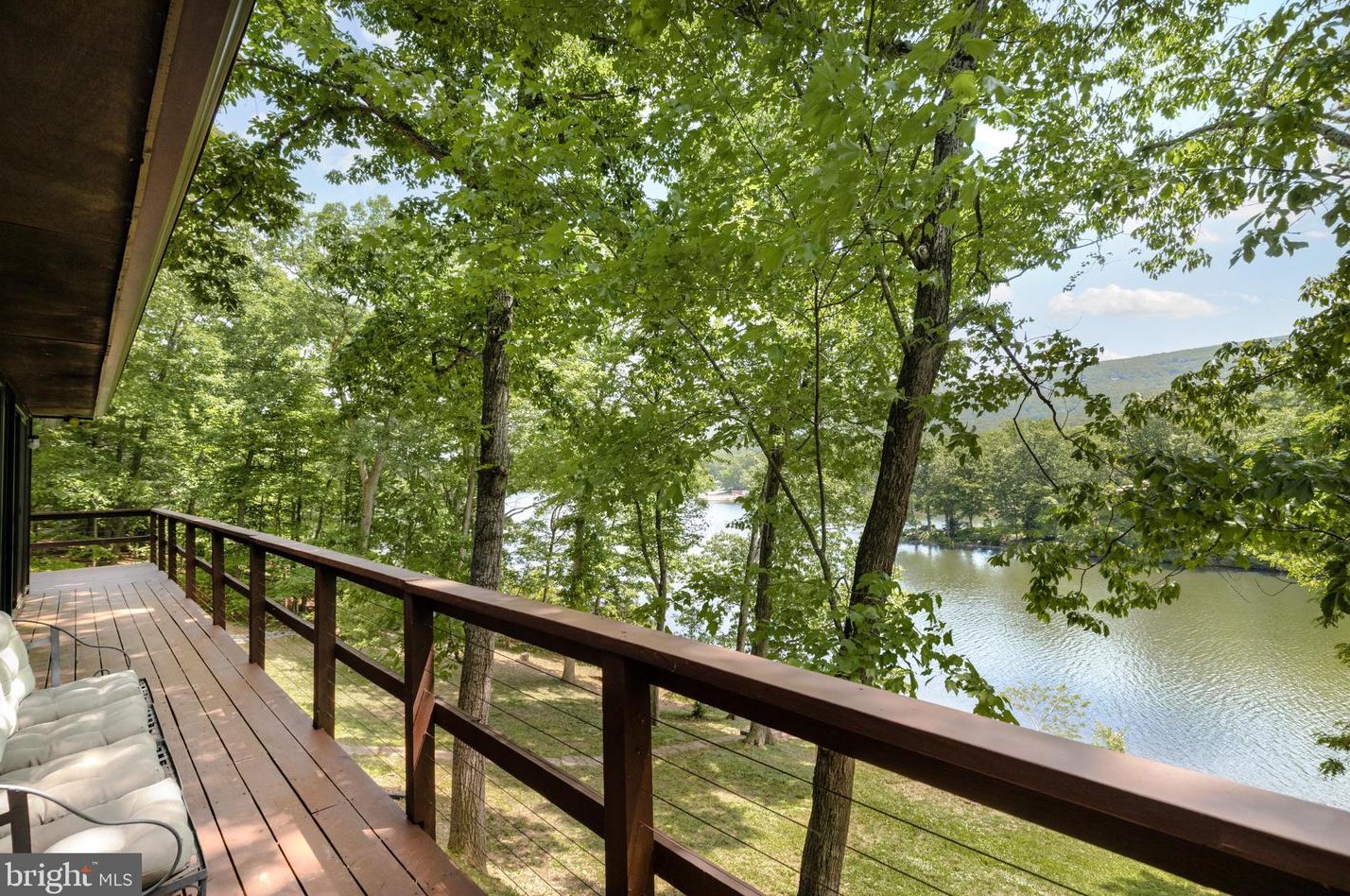 87 Lakeside Dr, Harpers Ferry, WV 25425