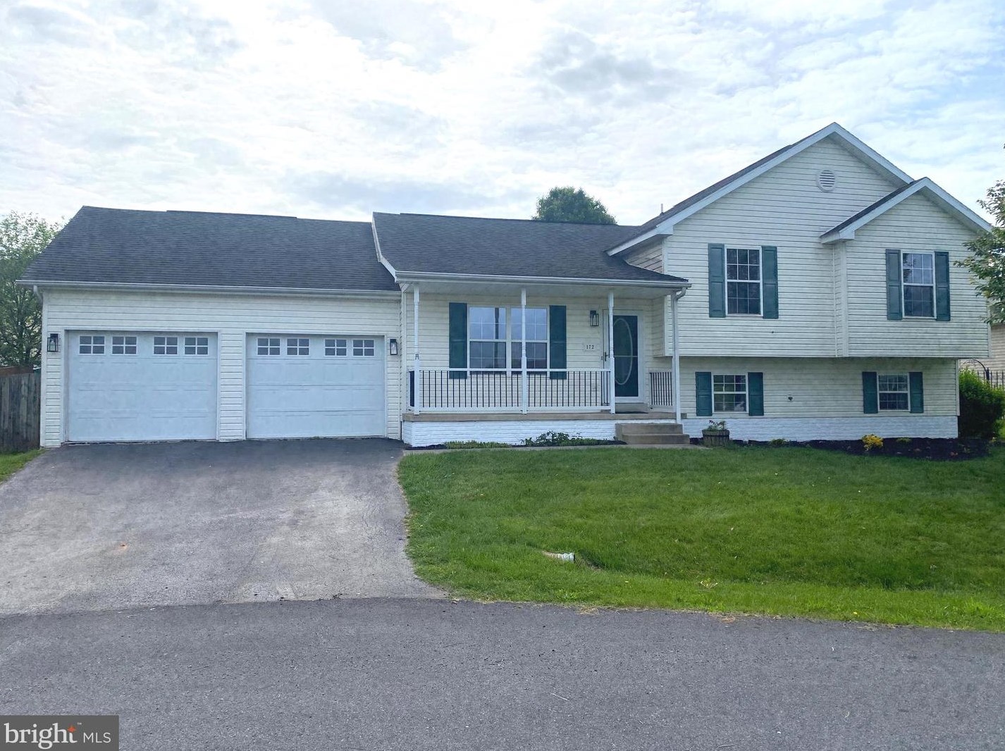 172 Jack Rabbit Ln, Ranson, WV 25438-4846