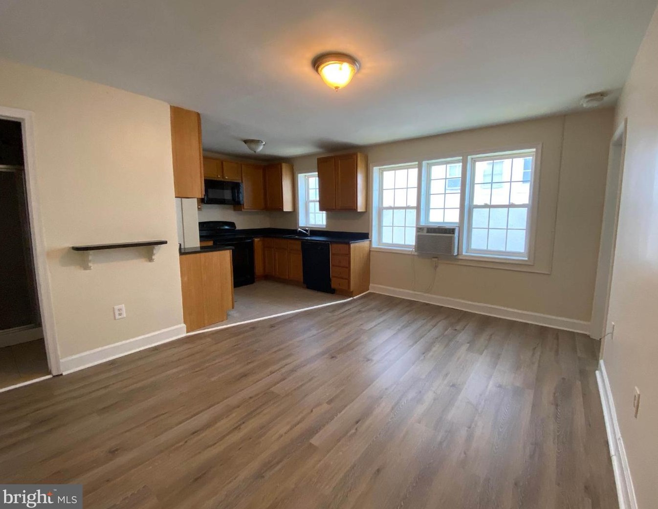 124 E 3rd Ave #1, Ranson, WV 25438