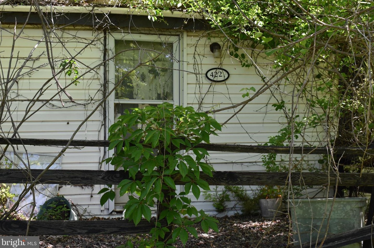 422 Good Folks Rd, Martinsburg, WV 25430