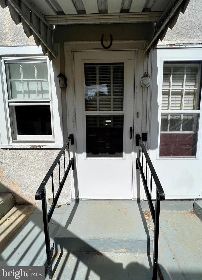 326 E Liberty St #2, Charles Town, WV 25414