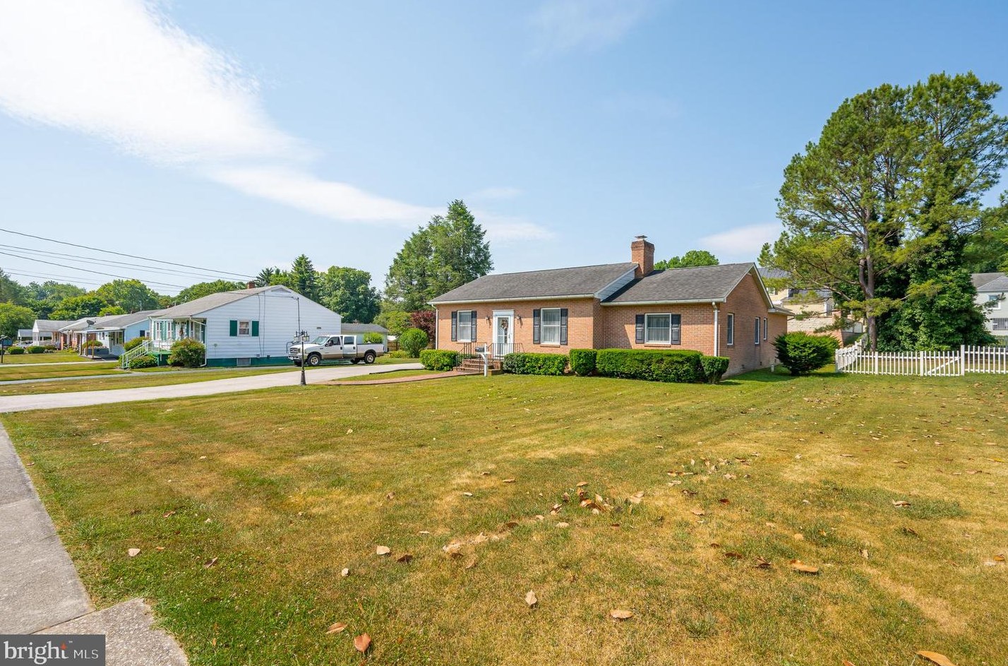 616 Seminary St, Charles Town WV  25414-1447 exterior