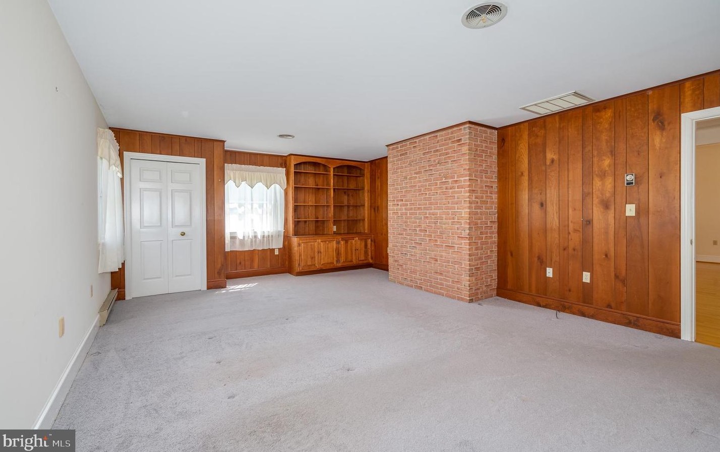 616 Seminary St, Charles Town WV  25414-1447 exterior