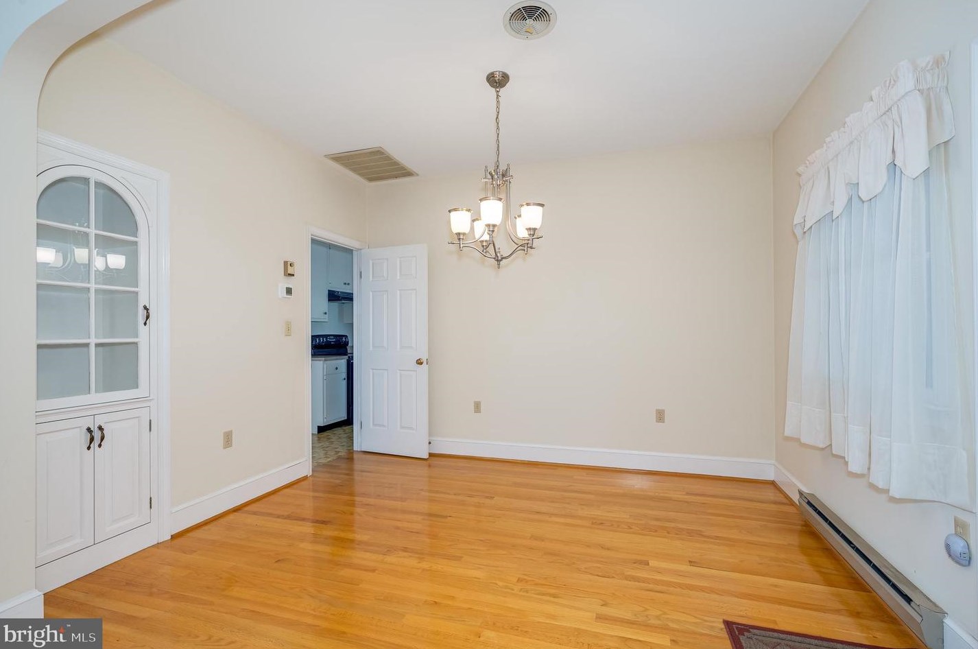 616 Seminary St, Charles Town WV  25414-1447 exterior