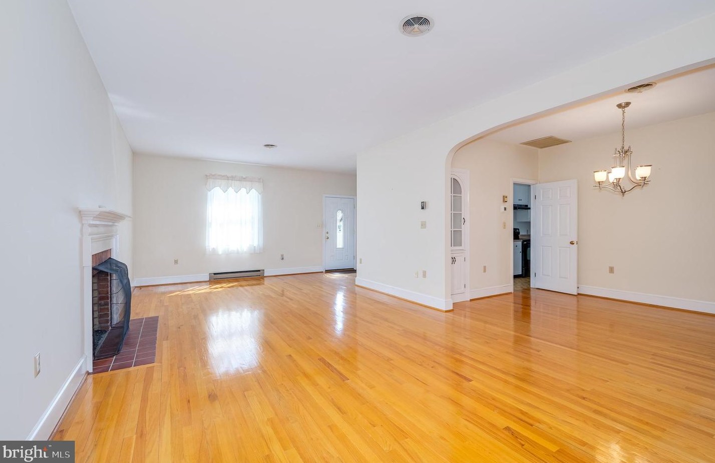 616 Seminary St, Charles Town WV  25414-1447 exterior