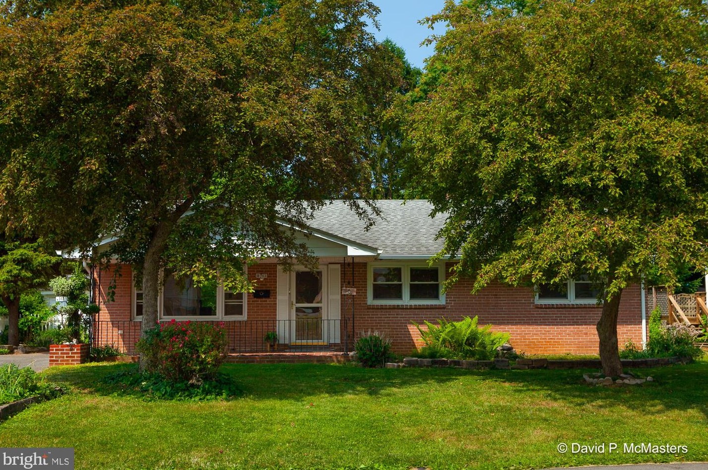 512 Brooke St, Charles Town, WV 25414