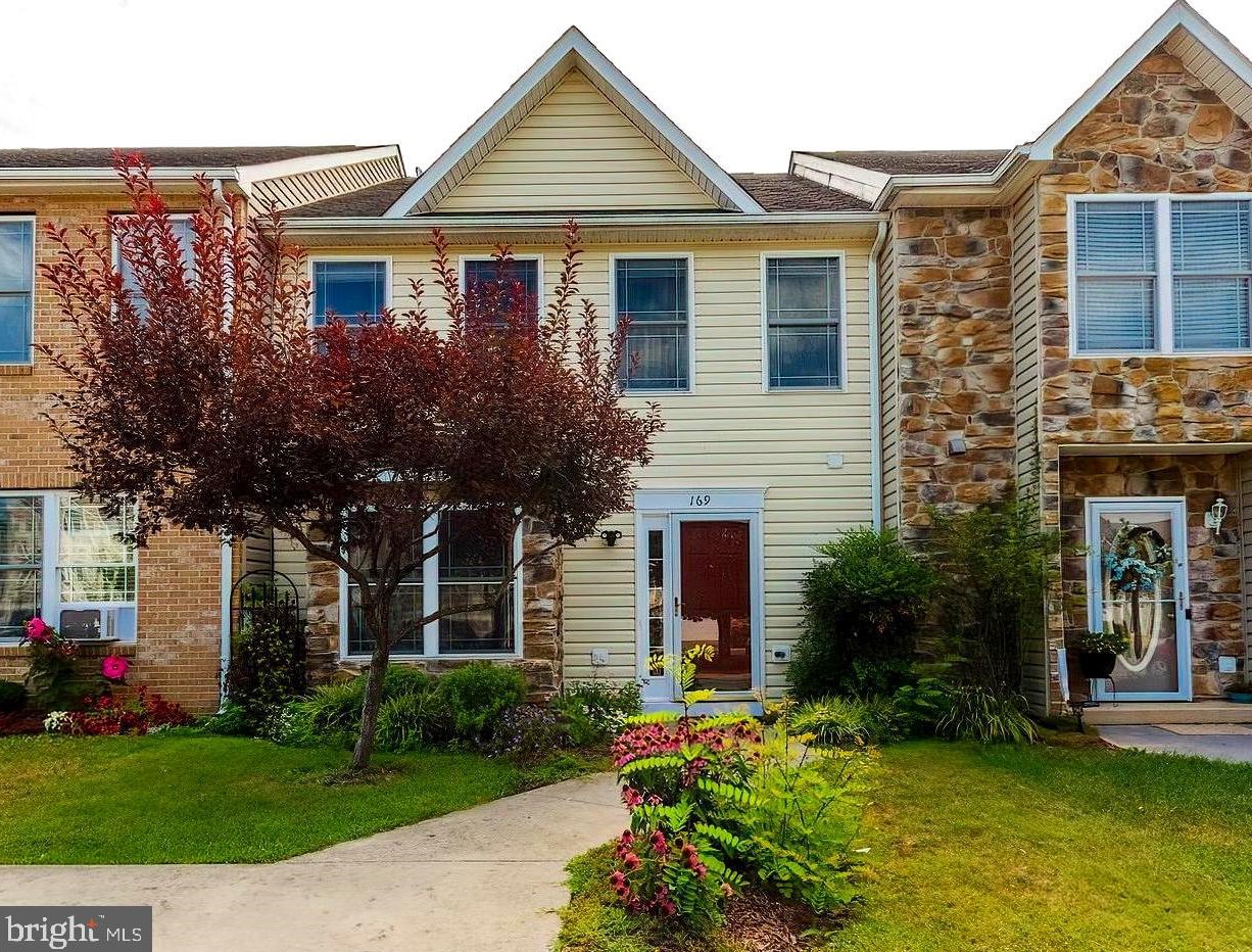 169 Baltusrol Dr, Charles Town, WV 25414