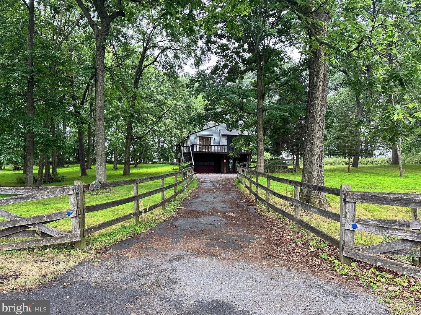 366 Hornets Nest Ct, Charles Town, WV 25414