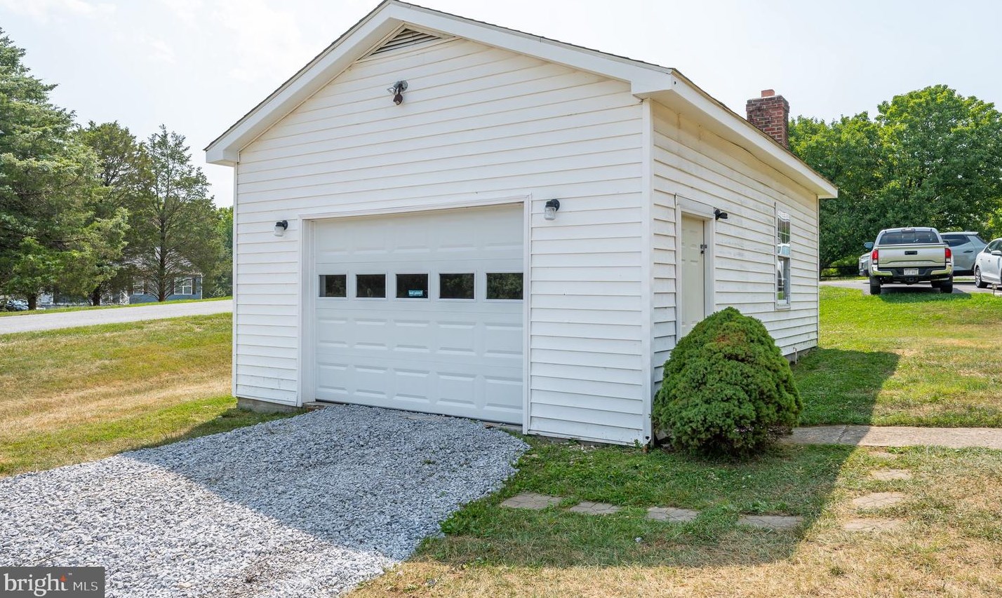 201 Pointfield Dr, Harpers Ferry WV 25425-5173 exterior