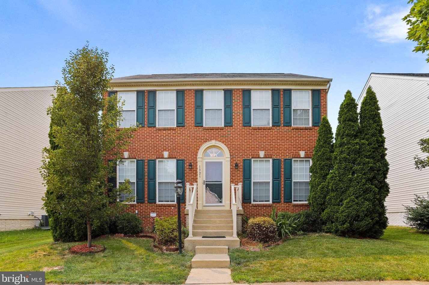 1325 Stallion St, Ranson, WV 25438