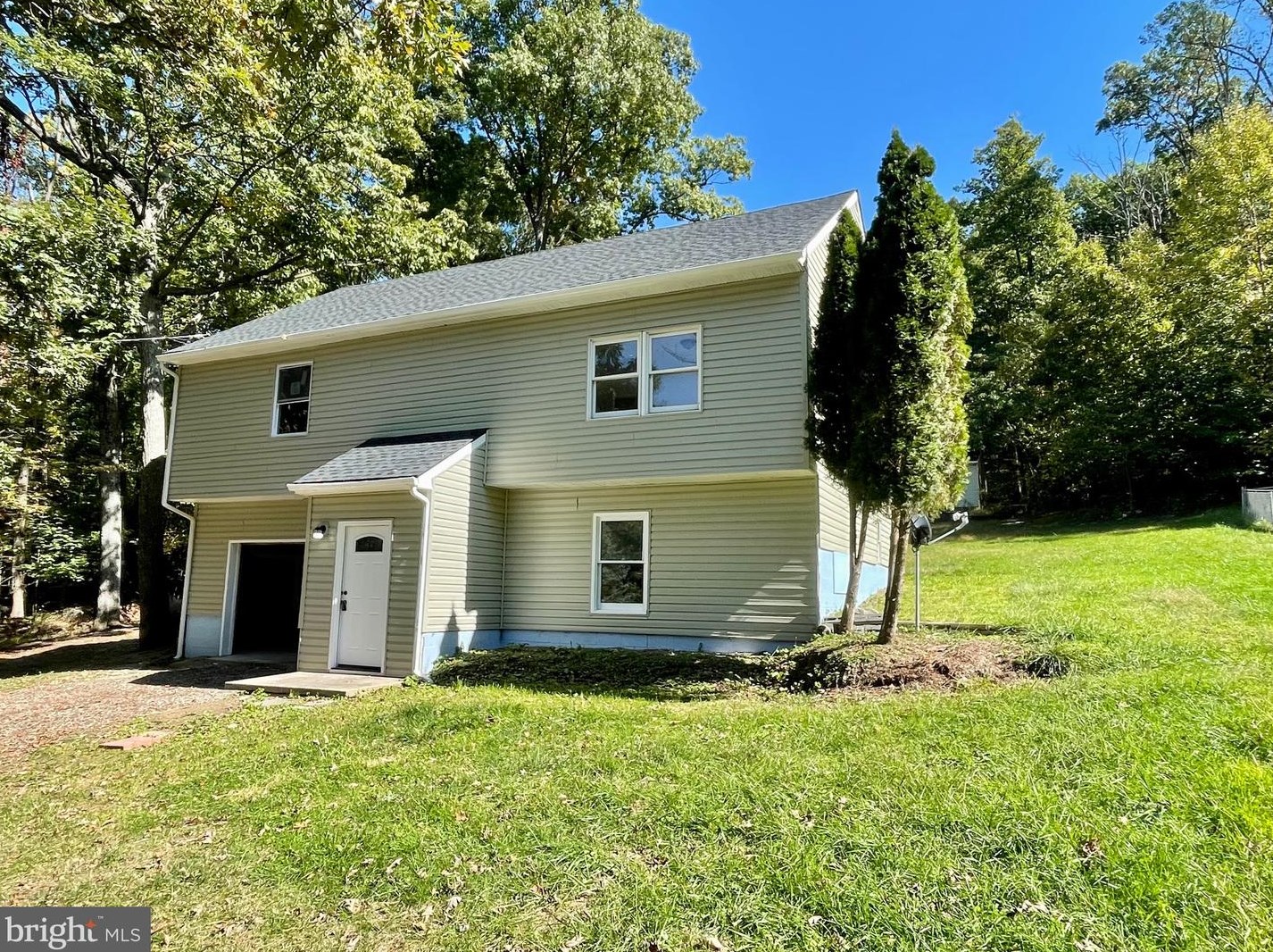 74 Red Maple Ln, Harpers Ferry, WV 25425