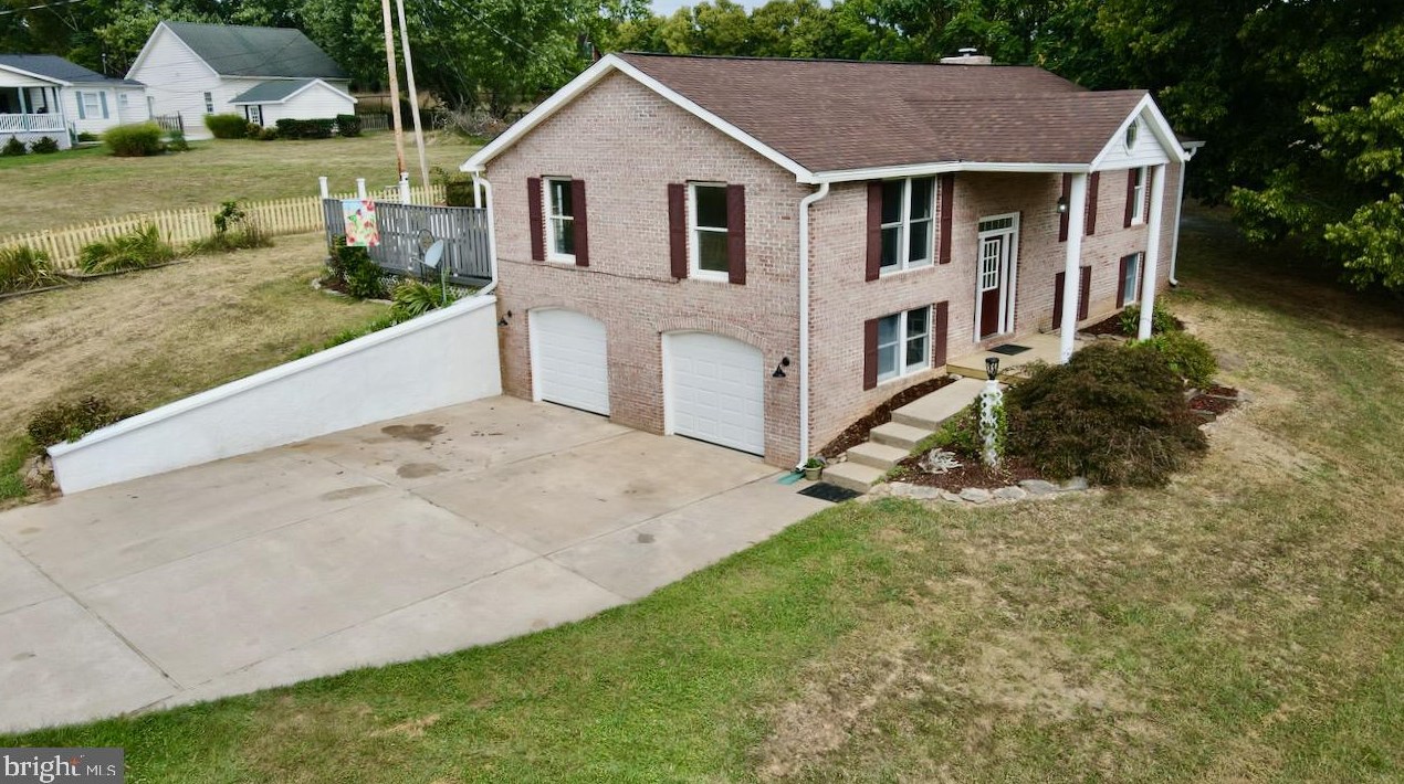 243 Macbeth Dr, Charles Town, WV 25414
