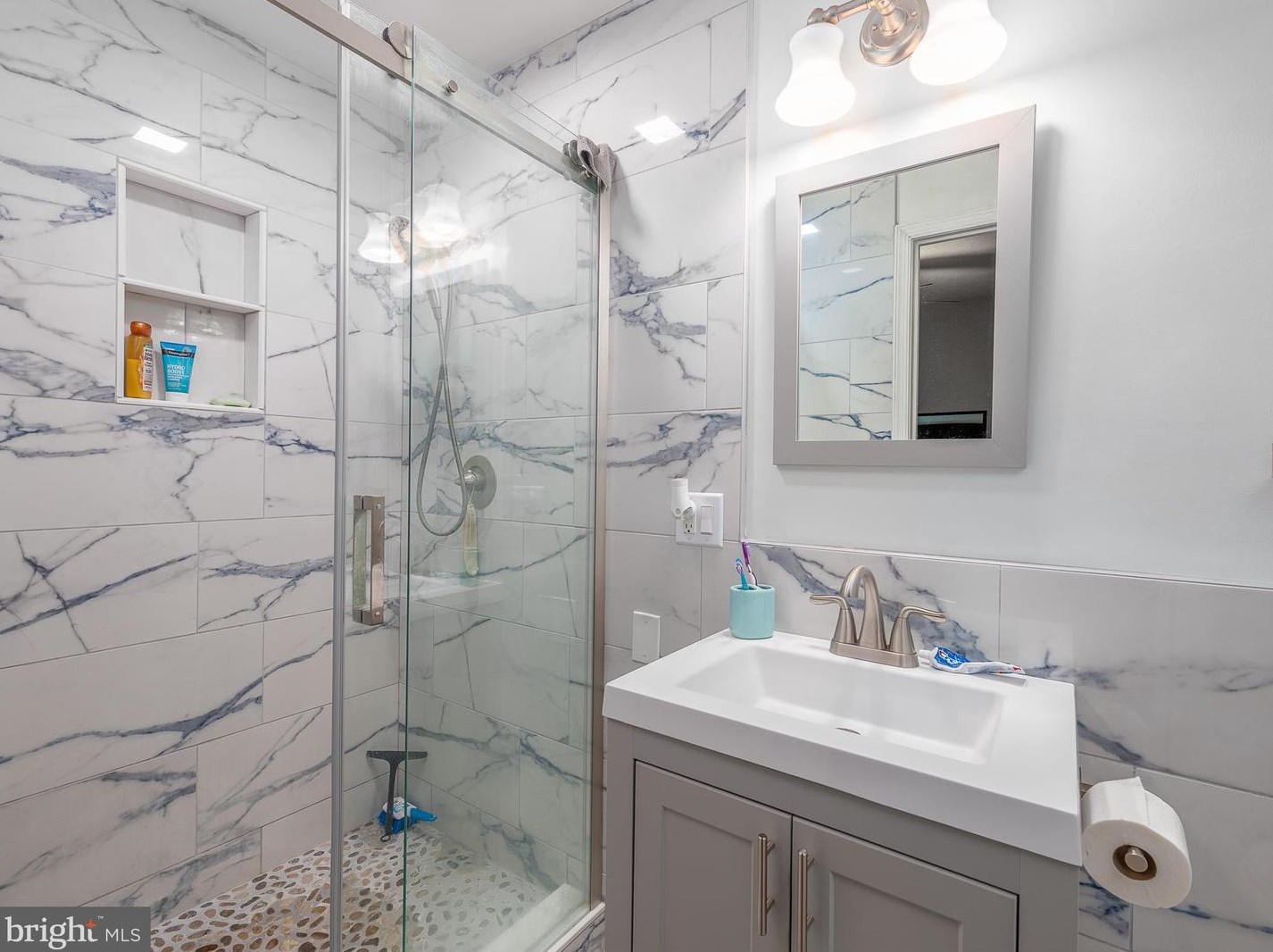 55 Clay St, Harpers Ferry WV  25425-6332 exterior