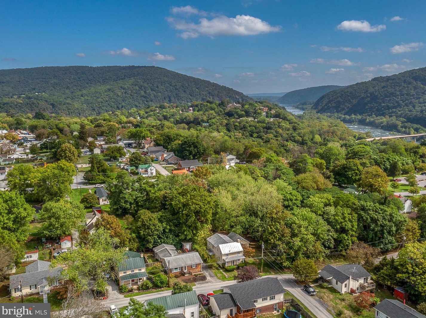 55 Clay St, Harpers Ferry WV  25425-6332 exterior