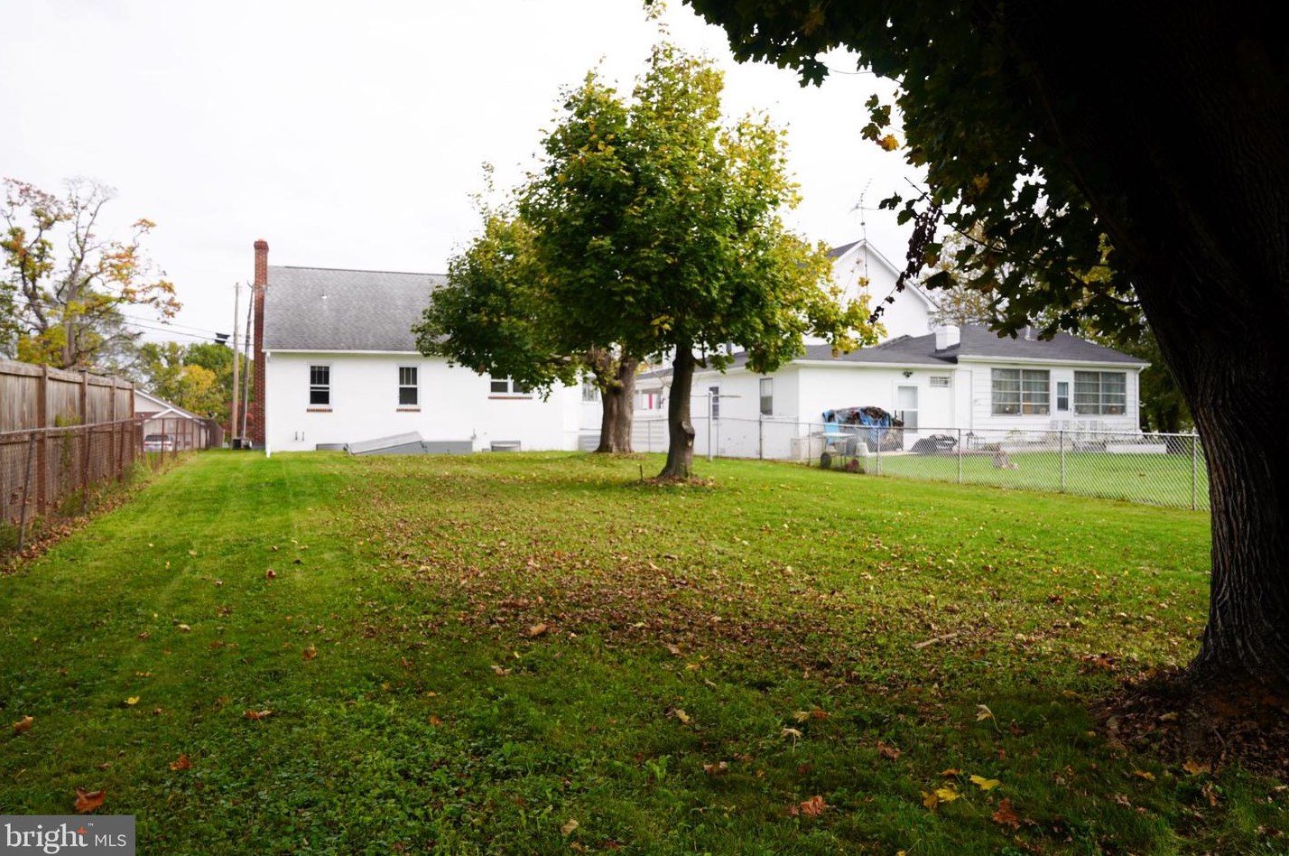 649 Jefferson Ave, Charles Town, WV 25414