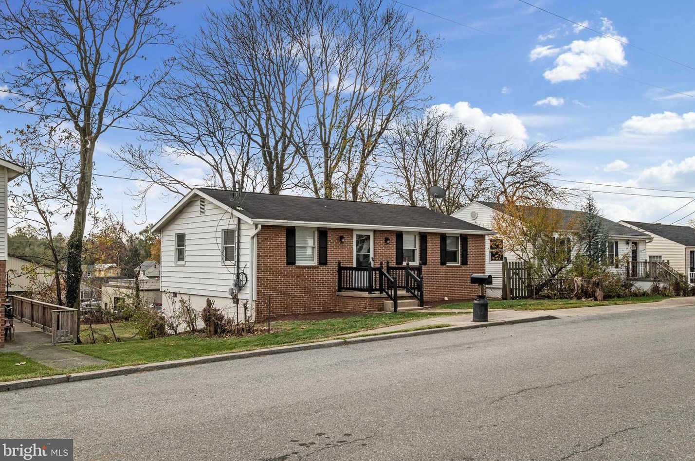 218 4th Ave, Ranson WV  25438-1618 exterior