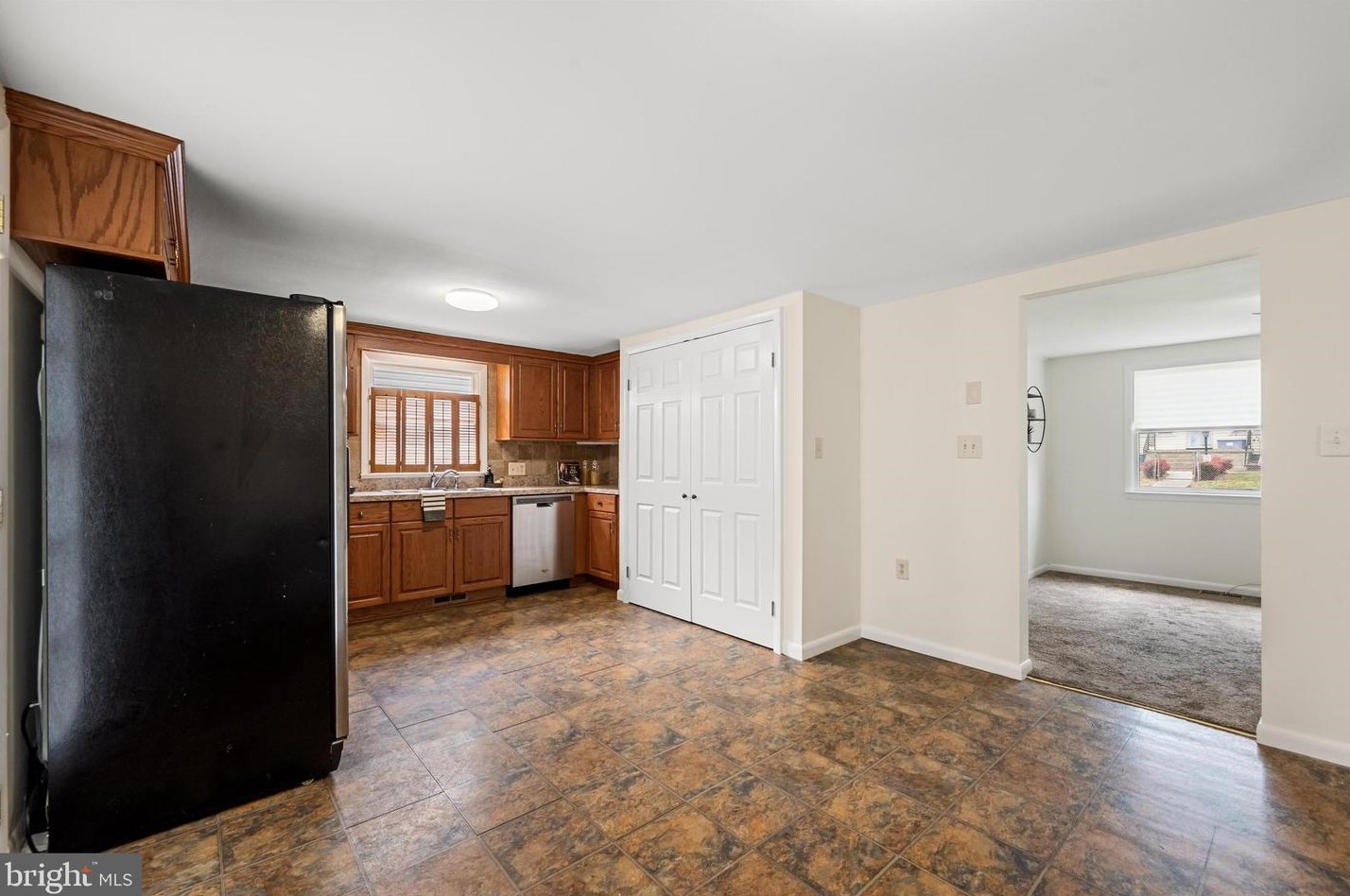218 4th Ave, Ranson WV  25438-1618 exterior