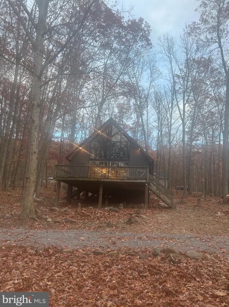 1014 Rolling Ln, Harpers Ferry, WV 25425