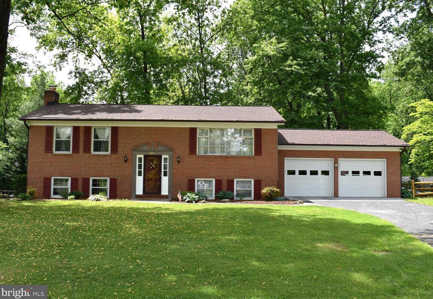 21 Captain Baird Ct, Charles Town, WV 25414