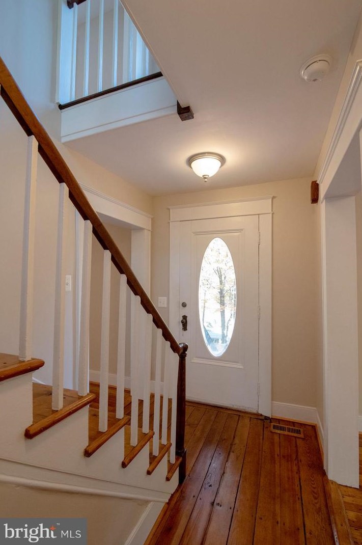 401 Henry Clay St, Harpers Ferry WV  25425-6694 exterior