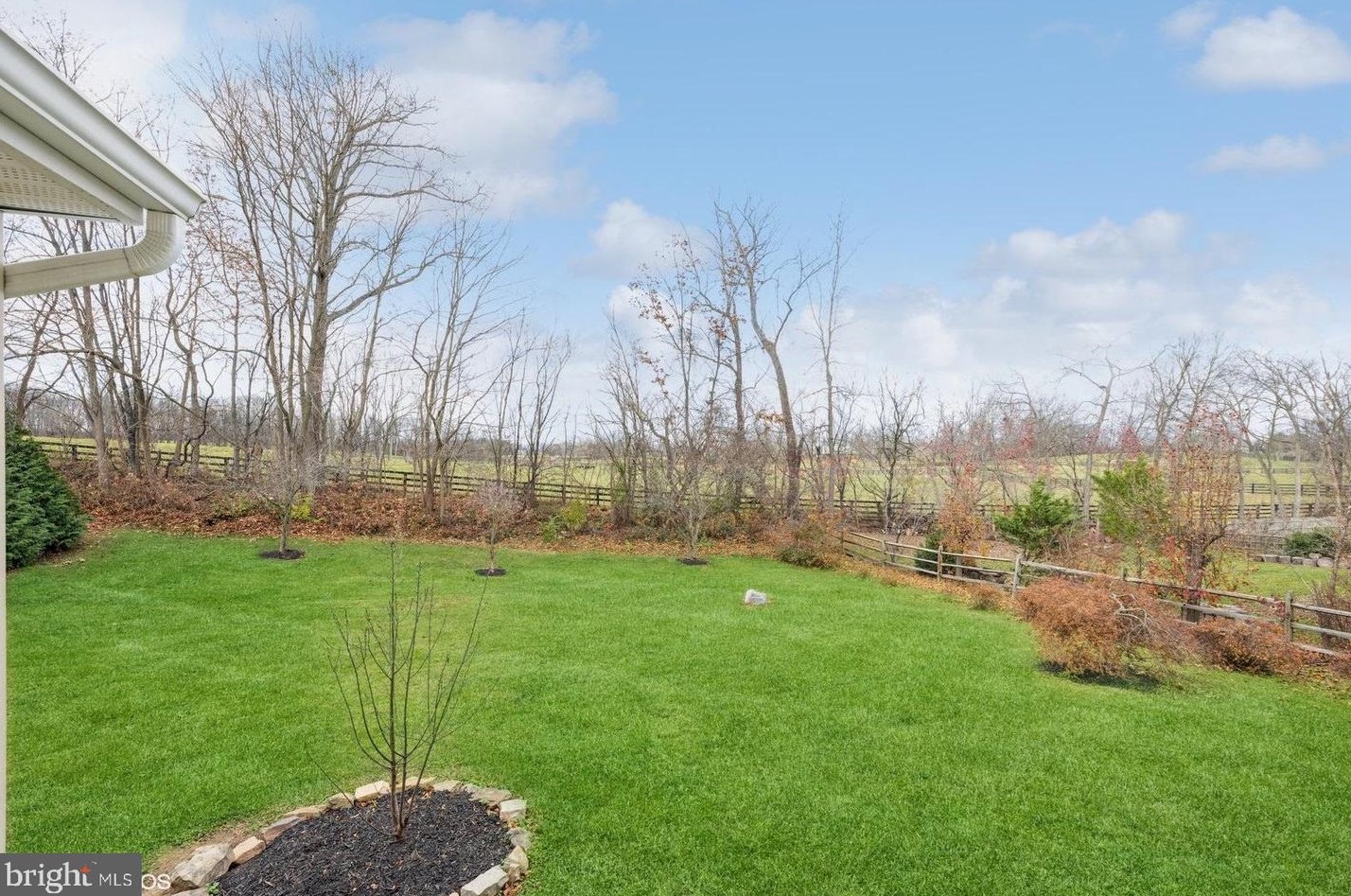 541 Sawgrass Dr, Charles Town, WV 25414