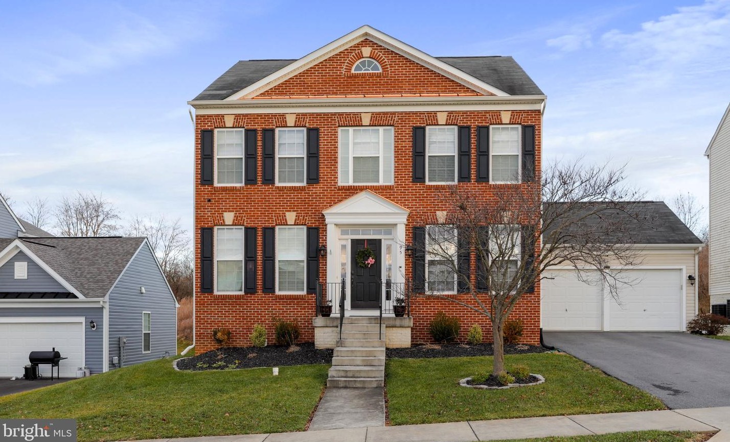 95 Butler St, Charles Town, WV 25414