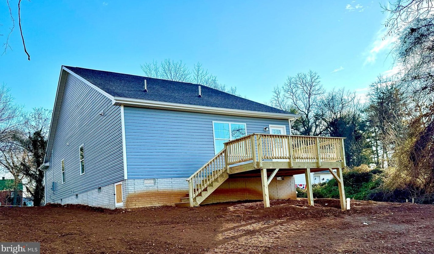 810 Beckwith St, Charles Town, WV 25414